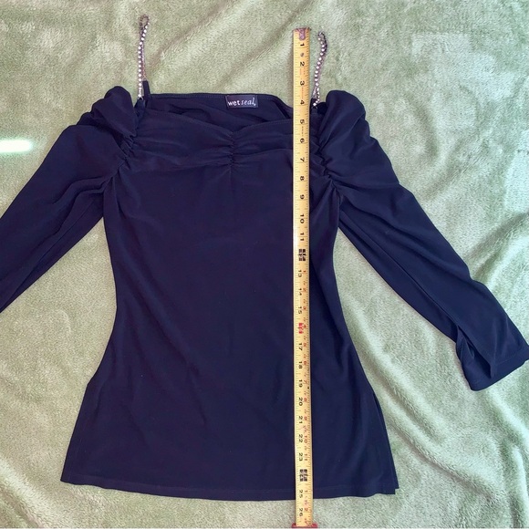 Elegant Black Off-Shoulder 3/4 Sleeve Top with Rhinestone Straps - Picture 5 of 6